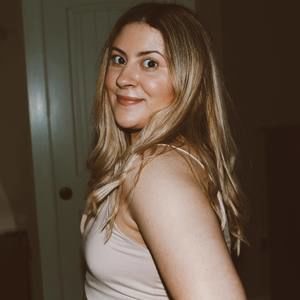 Meet your Posher, Alexis